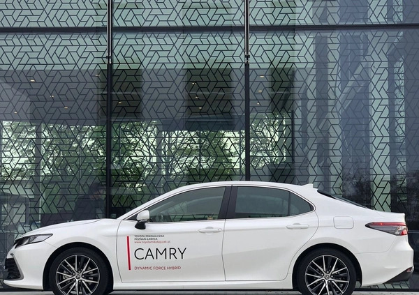 Toyota Camry cena 169900 przebieg: 7509, rok produkcji 2023 z Polanów małe 596